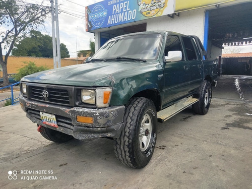 Imagen 1 de 10 de Toyota Hilux 1999 4x4 Sincrónico