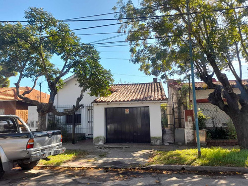 Venta Casa Jardin Terraza Carapachay A Refaccionar