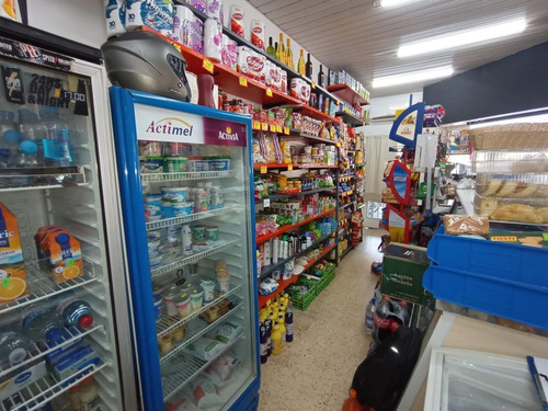 Imagen 6 de 13 de Fondo De Comercio Almacén Kiosco En Florida Esquina
