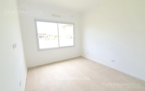Imagen 10 de 24 de Exclusiva Casa En Venta - El Cantón
