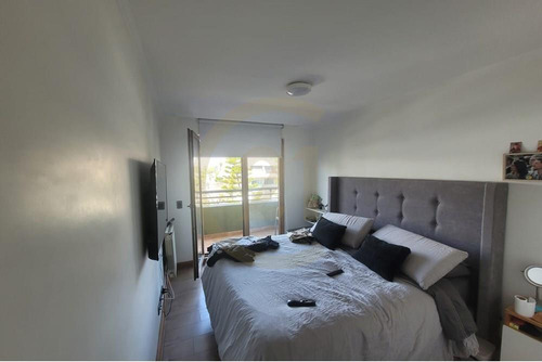 Departamento En Venta, 4 Dormitorios, Providencia