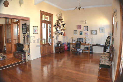 Departamento Tipo Ph De 5 Ambientes C/ Dependencia