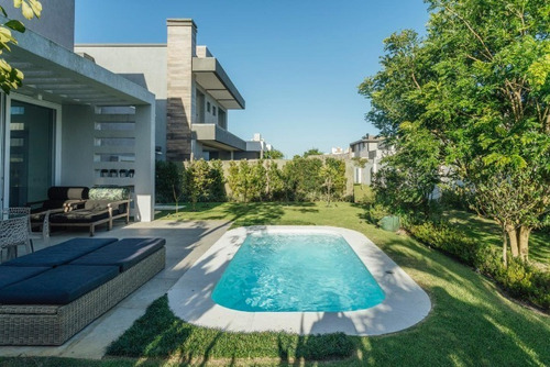 Imagem 12 de 30 de Casa À Venda Em Xangri-lá - Ca01080 - 67823947
