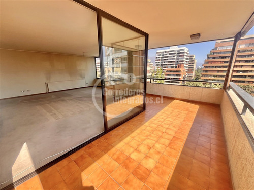 Departamento En Venta De 3 Dorm. En El Golf, Las Condes