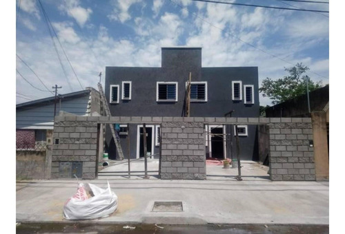 Imagen 2 de 14 de Ph 3 Amb. Al Frente En Dos Pisos Con Garage A Estrenar