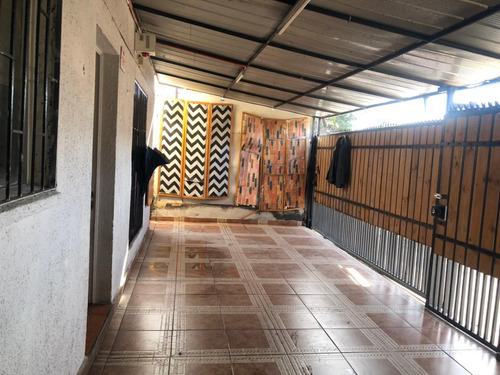 Excelente Casa De Dos Pisos En Comuna De La Cisterna!!!