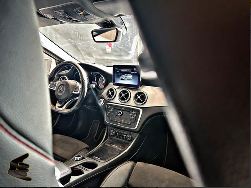 Mercedes-Benz Clase GLA 1.6 Gla250 Amg-line 211cv