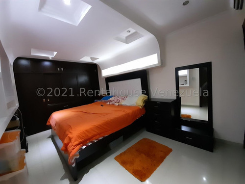 Imagen 19 de 25 de Casa Duplex Remodelada En Venta Urb Orticeño Estef 21-27270