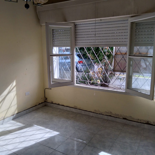 Imagen 5 de 15 de Casa 3 Ambientes, Con Garaje Para 2 Autos