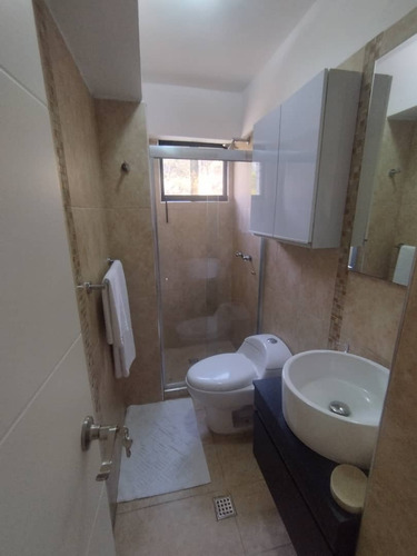 Elena Hidalgo Vende Apartamento Amoblado Y Equipado En Mirador Country Rodeado De Centros Comerciales En Valencia Via Guataparo Carabobo. (solo Cliente)