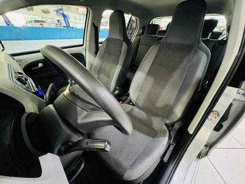 Volkswagen Up! MOVE 1.0 TSI TOTAL FLEX 12V 5P