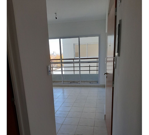 Imagen 4 de 18 de Departamentos De 1 Amb Y 2 Amb / Av. Lope De Vega! 1300 En Pozo!!!