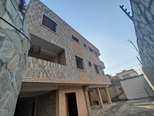 3 Twonhouses En Venta En Obra Gris En Las Mayas El Limón 25-14388 Mfc