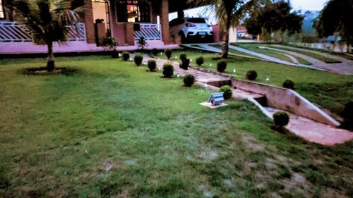 Imagem 8 de 30 de Essa É A Casa Perfeita Para Quem Está Em Busca De Segurança E Principalmente Conforto , Confira: - 1376