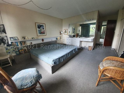Imagen 9 de 14 de Casa En Venta En Lomas Del Club Hipico, Caracas. Código 21-27136 Mvg