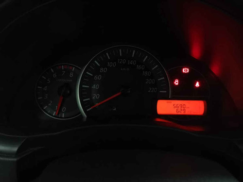 Imagen 5 de 15 de Nissan March 2020 5p Advance L4/1.6 Man