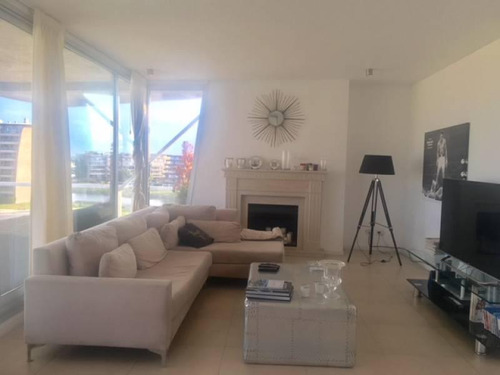 Espectacular Departamento En  Venta De 190m2