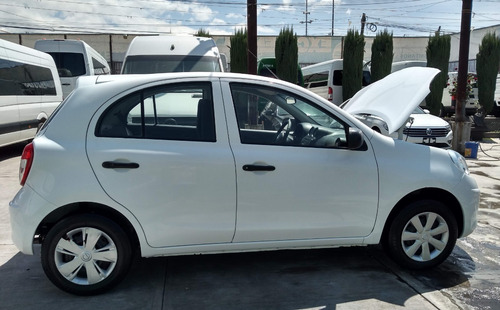 Imagen 4 de 15 de Nissan March Active 2016