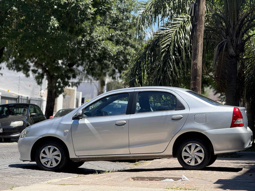Toyota Etios 1.5 Sedan Xs
