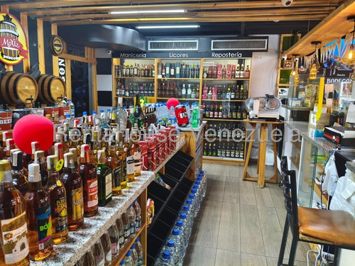 Centro De Caracas, Parroquia La Candelaria, A 1 Cuadra Av. Urdaneta !! Fabuloso Fondo De Comercio Totalmente Equipado Y Operativo Para Licorería Y Bodegón. Local Alquilado 85 M2. Excelente Ubicación!!