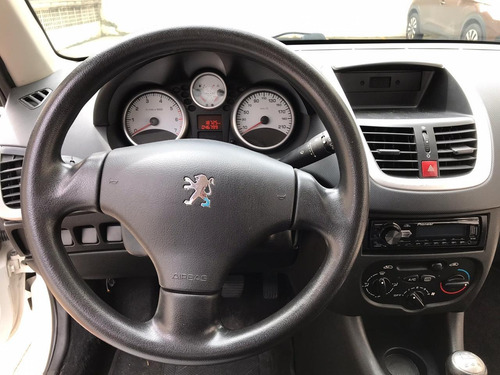 Peugeot 207 1.4 Active Flex 4p 2014