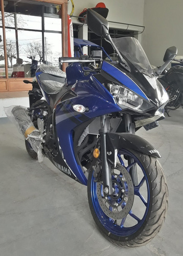 Imagen 3 de 5 de Yamaha Yzf-r3 ¡concesionario Oficial, En Stock! 0km 2018