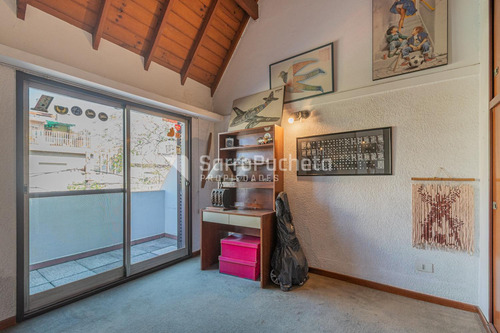 Venta Casa 4 Ambientes En Ramos Mejia.