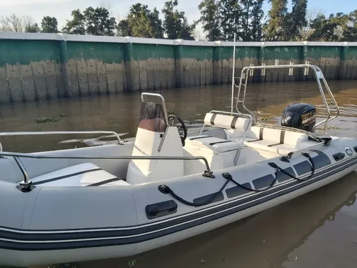 Semirrigido Kiel 5,6 Mts Con Suzuki 115 Hp 4 Tiempos Todo Ok