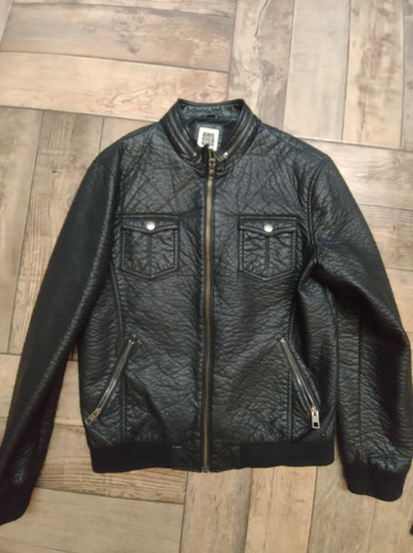 Campera Negra Cuero Americanino Talle L (Usado)