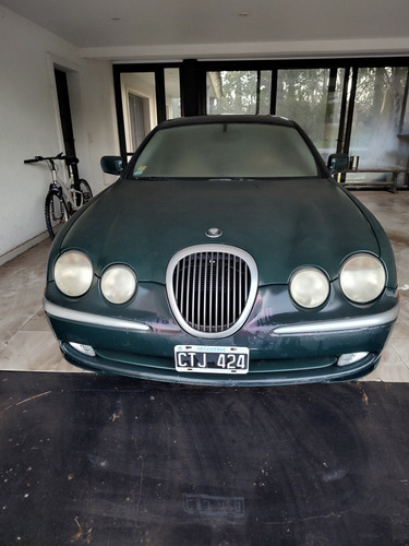 Jaguar S-type V8 (averiado)