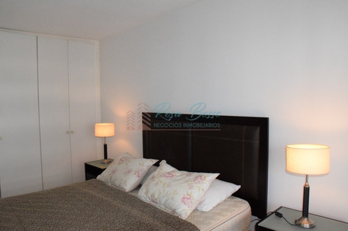 Apartamento En Brava, 1 Dormitorios *- Ref: 1726