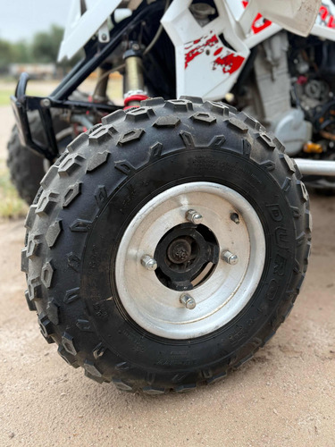 Cuatriciclo Polaris Outlaw 525