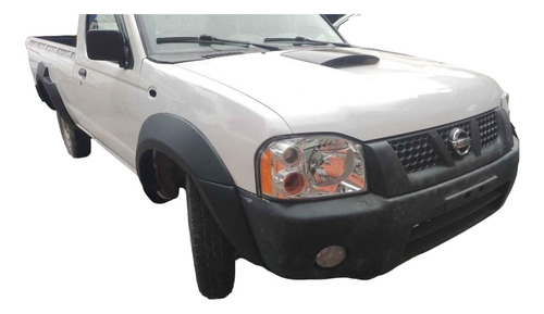 Extensiones De Tapa Barro Nissan Terrano Cabina Simple.