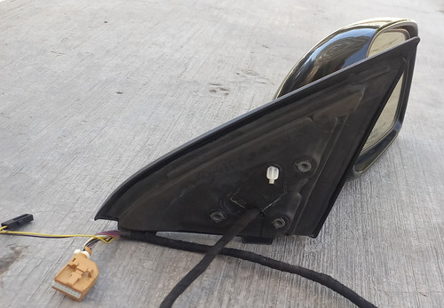 Espejo Derecho De Volkswagen Touareg Modelo 2004 (Usado)