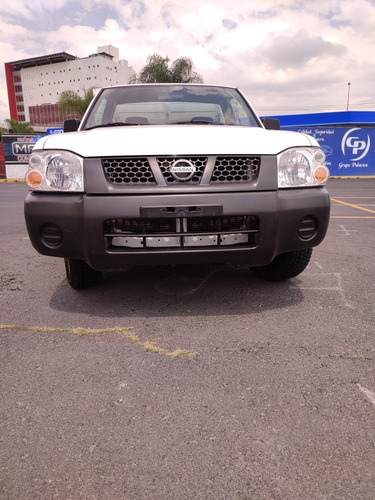Imagen 5 de 15 de Nissan Np300 2015 2.4 Estacas Dh Mt