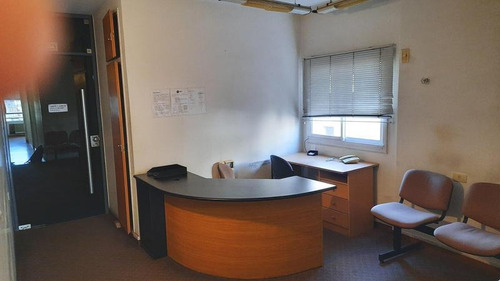 Imagen 3 de 10 de Venta - San Nicolás - Oficina Con Recepción, 4 Despachos Y Sala De Reuniones