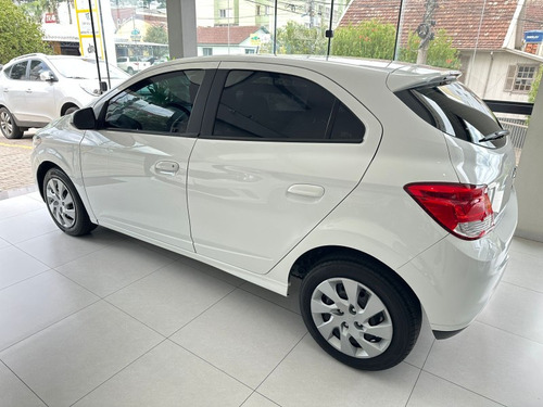Chevrolet Onix 1.0 MPFI LT 8V FLEX 4P MANUAL