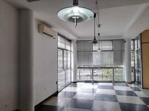 Imagen 4 de 7 de Yb 04149448811 Vende Local En La Av Andres Bello De Caracas