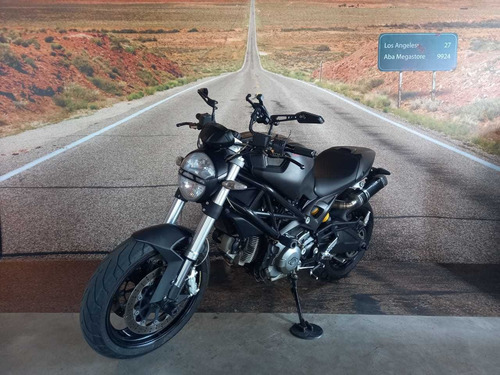 Ducati Monster 696 2010