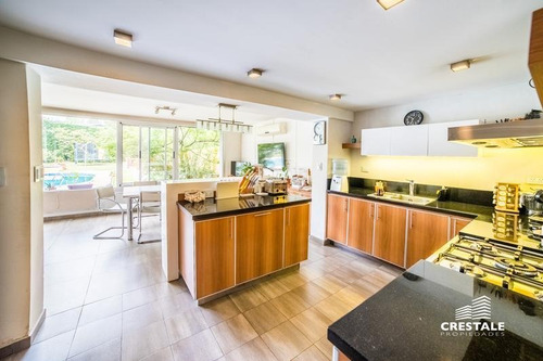 Imagen 4 de 21 de Casa 5 Dormitorios En Venta, Jardin, Piscina, Quincho - Fisherton