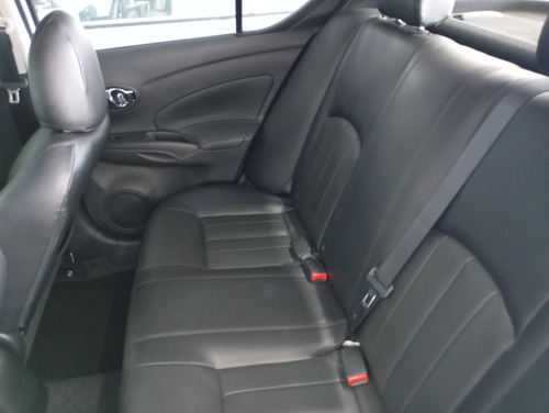 Nissan Versa 1.6 16V FLEXSTART UNIQUE 4P XTRONIC
