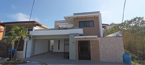 Venta De Casa En La Autopista De San Isidro Santo Domingo