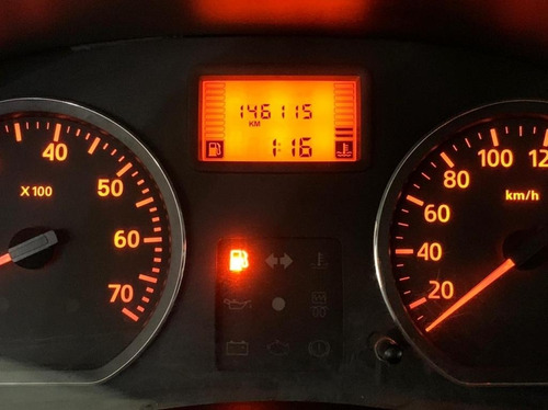 Imagem 10 de 11 de Renault Sandero Expression 1.0 Flex 2011 Completo
