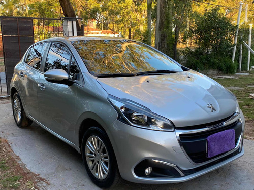 Peugeot 208 1.6 Allure 2017