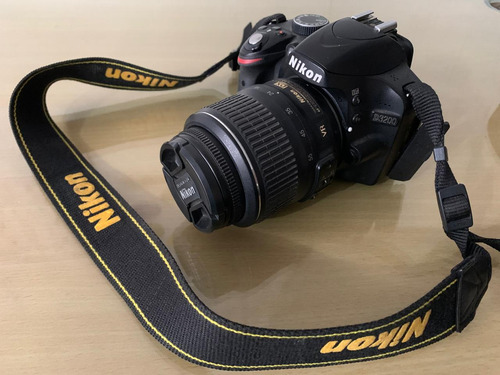Nikon D3200 Kit Dslr 18-55mm Vr Negro/de Ocasión Por Viaje (Usado)