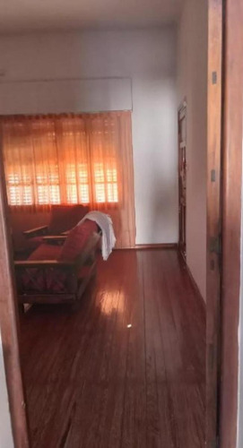 Casa En Venta - 2 Dormitorios 1 Baño - Cochera - 433mts2 - Caseros