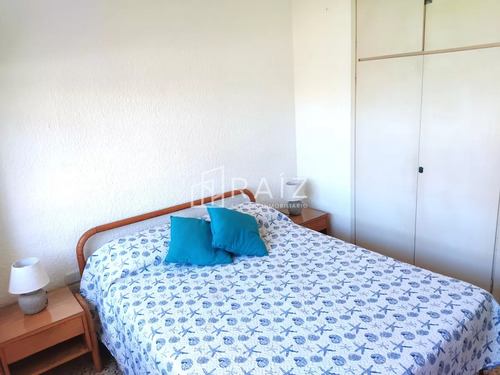 Encantador Apartamento En Arcobaleno, 2 Dormitorios Con Acciones De Piscina, Cochera Y Baulera. Consultenos!