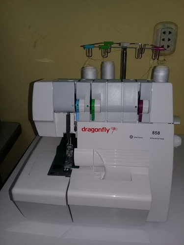 Maquina Recubridora Semi Industrial Marca Dragonfly, Mod 858