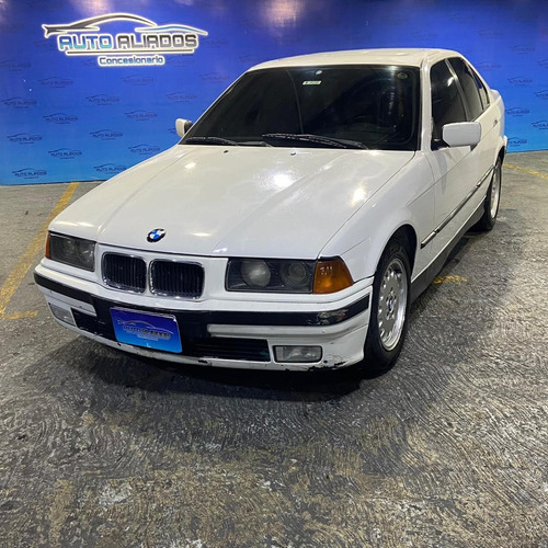 Imagen 1 de 16 de Bmw 325