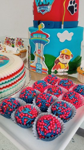 Combo Torta 35p, Gelatina, Ponquesitos Y Trufas $70